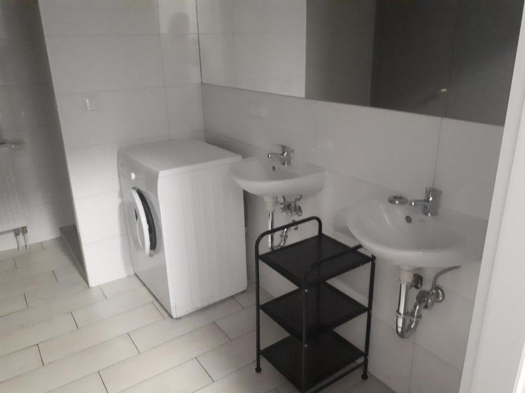 Riviera Rybnik Hostel รืบนิค ภายนอก รูปภาพ